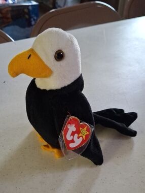 Ty  " Baldy" Bald Eagle Plush - Black, White & Yellow Beak